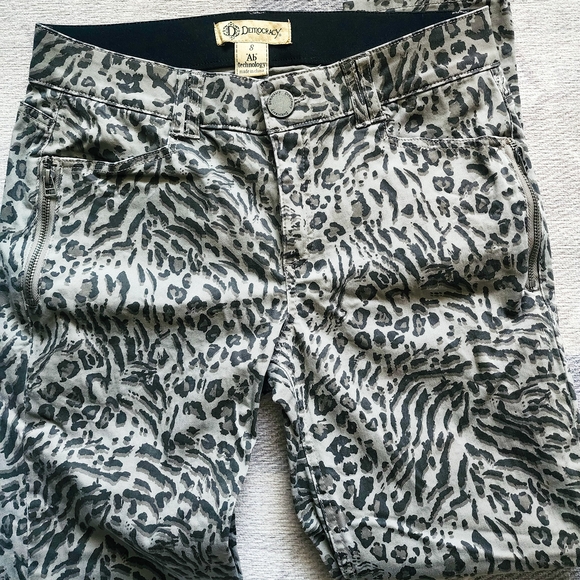 Democracy Ab Technology Pants – Leopard Print Stretch Skinny, Size 8 - Picture 5 of 5